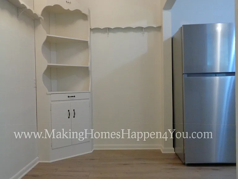 1945 23rd St NE — Photo 18