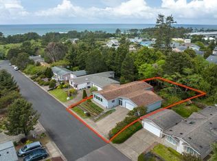 303 NE 70th St, Newport, OR 97365