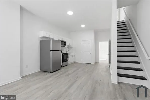 2528 Page St — Photo 2