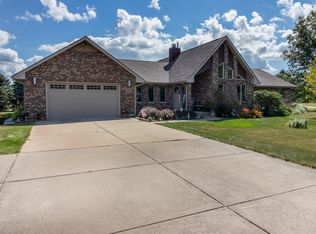 15590 N Memory Ln, Sandwich, IL 60548
