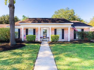 9214 Maplecrest Dr, Houston, TX 77099