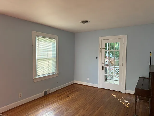 7 Adele St — Photo 8