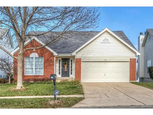 315 Cove Landing Dr photo 1