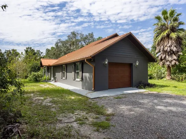 131 Riley Lake Dr, Hawthorne, FL 32640