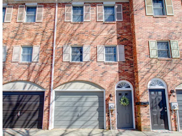1813 W 15th St, Wilmington, DE 19806