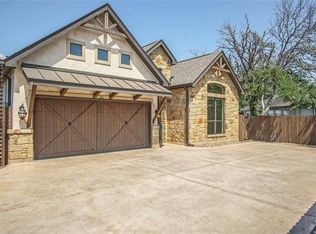 1126 Gruene Rd, New Braunfels, TX 78130