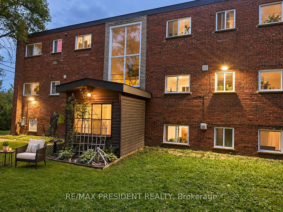 172 King Edward Ave #4