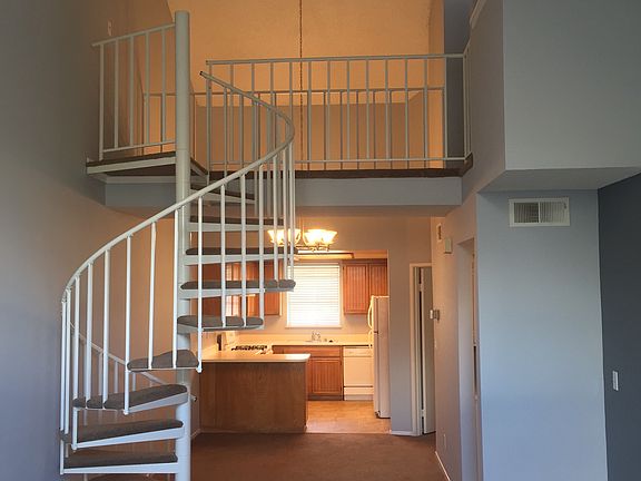 3rd image of 26754 Claudette St Unit 438