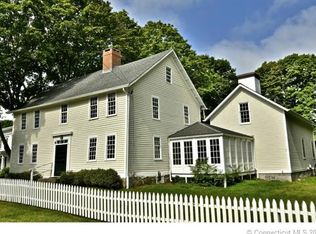 32 Lyme St, Old Lyme, CT 06371