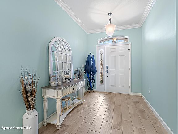 4th image of 613 Flowerwood Dr SE