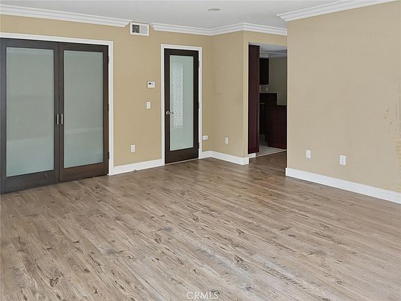 3rd image of 18408 Hatteras St Unit 19