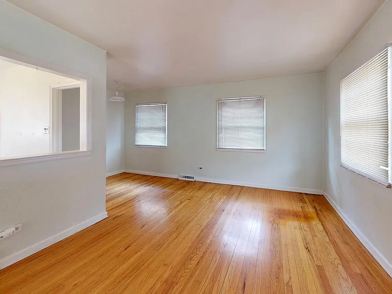 2525 S Clayton St — Photo 34
