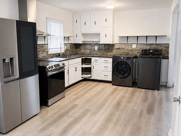 3rd image of 1775 Denton St #1