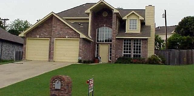 1st image of 203 Valley Dr
