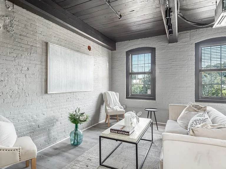 Walker Lofts — Photo 8
