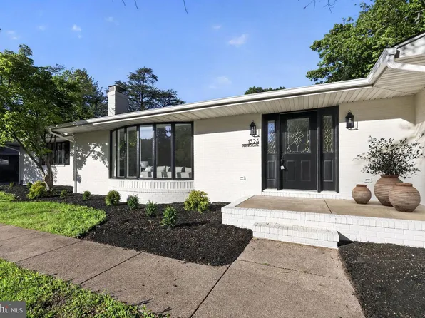 1524 Perkins Ln, Edgewater Park, NJ 08010