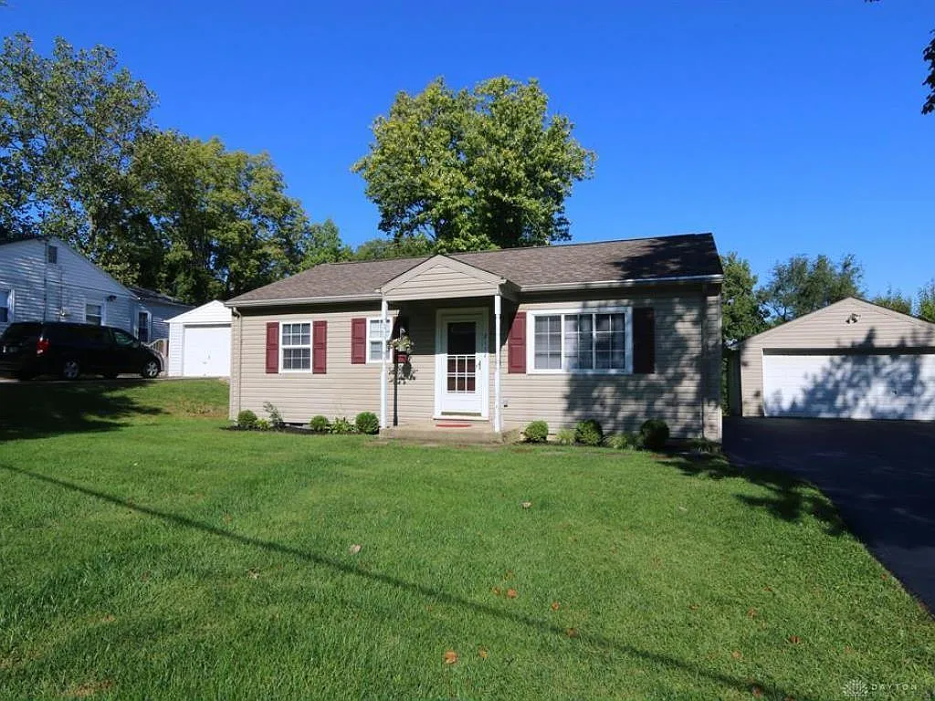 2114 Spencer Ln photo 1