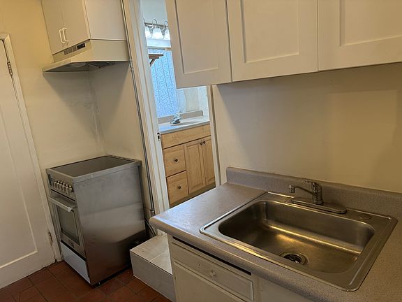 2nd image of 3825 La Selva Dr #B