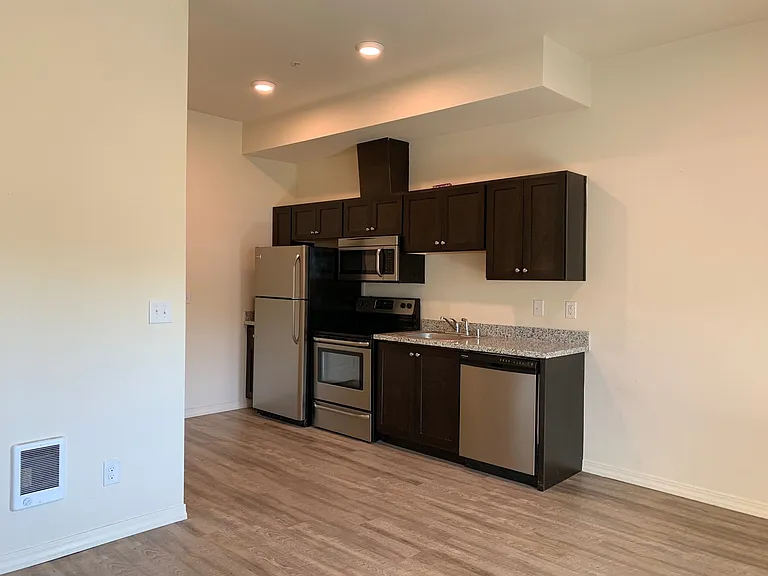 G1510 - Herby — Photo 4