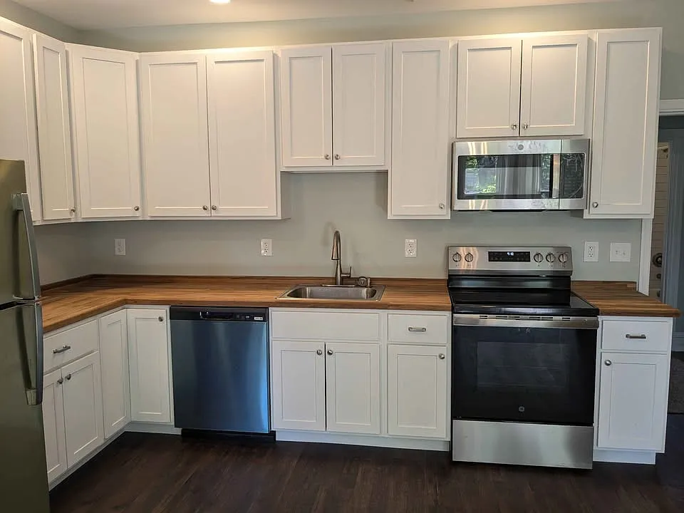2 bed, 1140 sqft, $1,875 — Photo 2