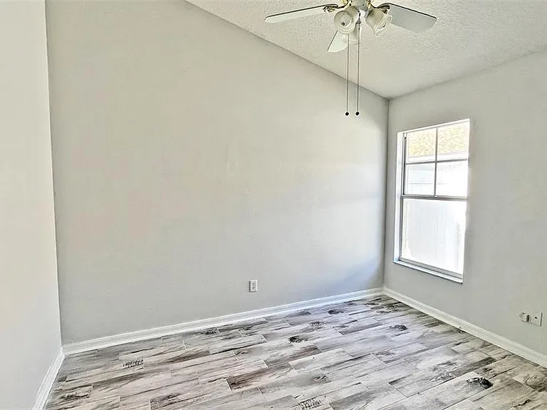 337 Silver Palms Cir — Photo 32