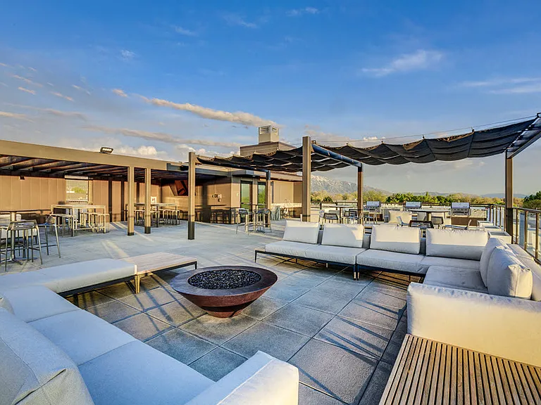 The Zeller — Photo 31