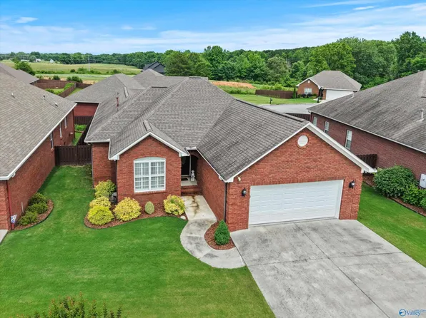 213 Park Place Dr, Arab, AL 35016