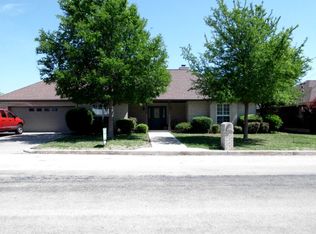 112 Frederick Rd, Fredericksburg, TX 78624