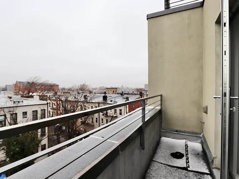 286 Stanhope St #4 — Photo 11