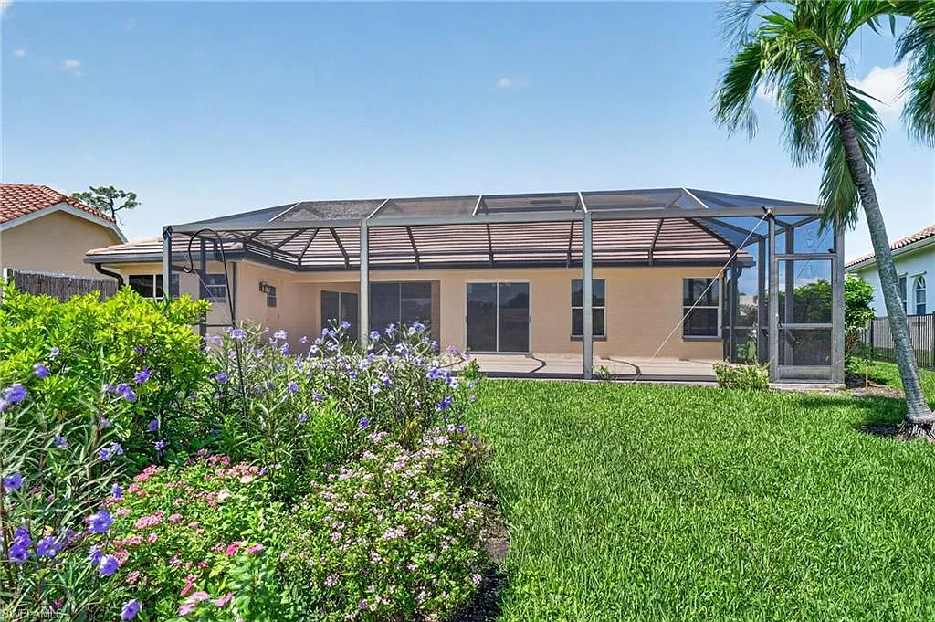 3 bed, 2.0 bath, 1961 sqft, $3,500 — Photo 3