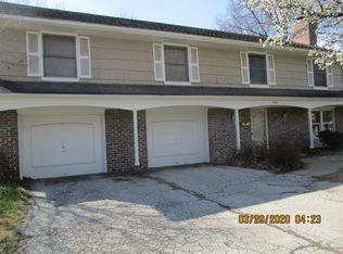9906 Linden St, Overland Park, KS 66207
