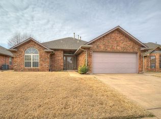 1425 Camber St, Yukon, OK 73099
