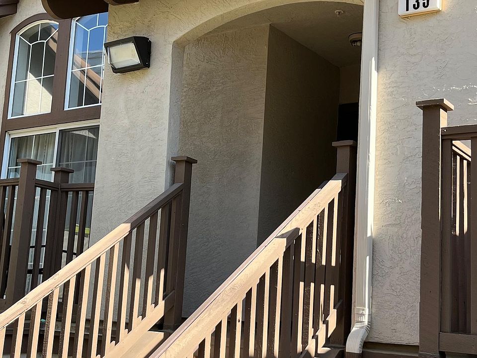 2nd image of 10158 Wateridge Cir