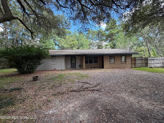 3rd image of 23339 Saucier Lizana Rd