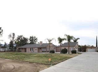 30071 S State St, Hemet, CA 92543