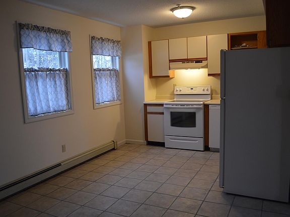 Large Kitchen tile floor