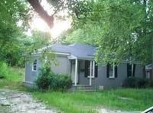 718 Douglas St, Camden, SC 29020