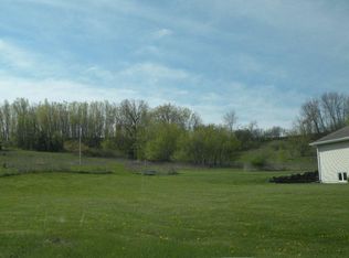 135 Stone Hill Ct #1, Ripon, WI 54971