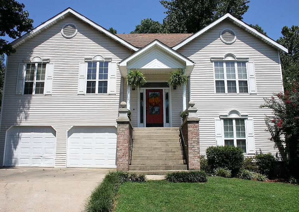 2nd image of 2209 Julie Ann Ln