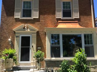 6941 Riverside Dr, Berwyn, IL 60402