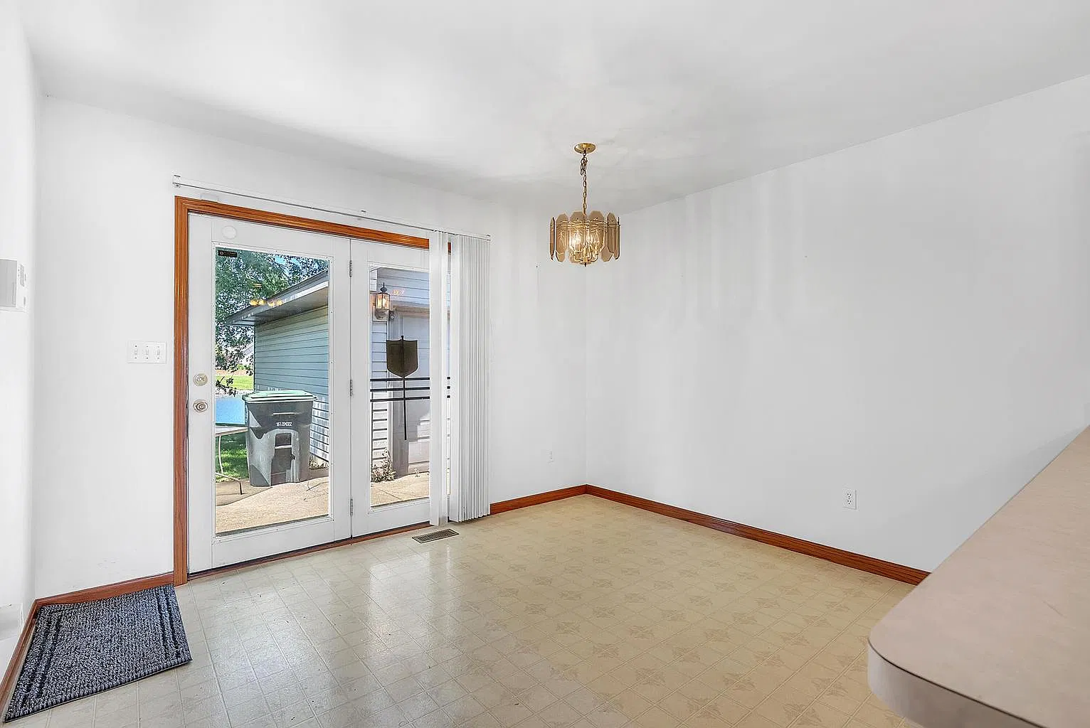 2 bed, 1448 sqft, $1,900 — Photo 4
