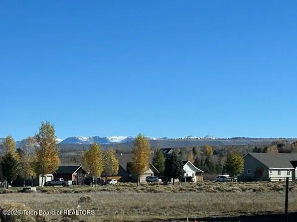 Alden Ave, Pinedale, WY 82941