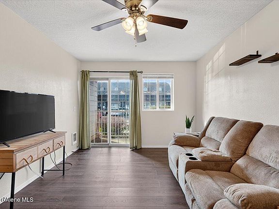 3rd image of 848 N Chase Rd APT 102