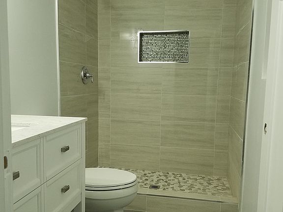5th image of 8522 E Catalina Dr