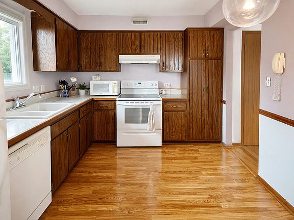 5th image of 7925 Paxton Ave APT 3B