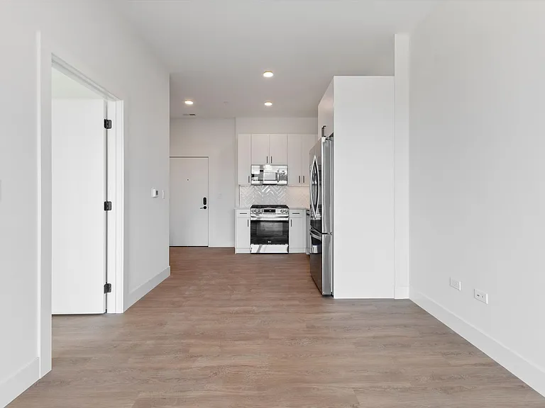 3140 Clybourn — Photo 49