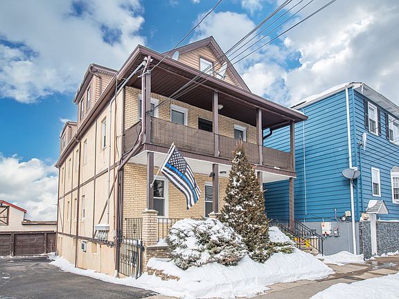 2nd image of 140 Jackson Ave #1