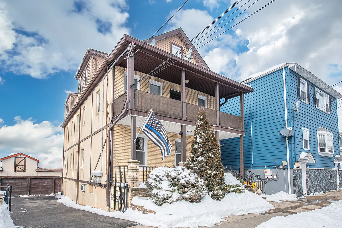 Building Photo - 140 Jackson Ave #1