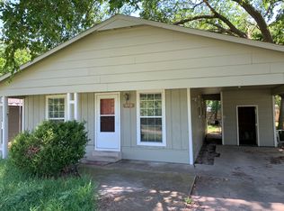 300 E Haning St, Howe, TX 75459