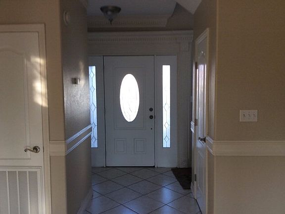 3rd image of 5035 Juniper St